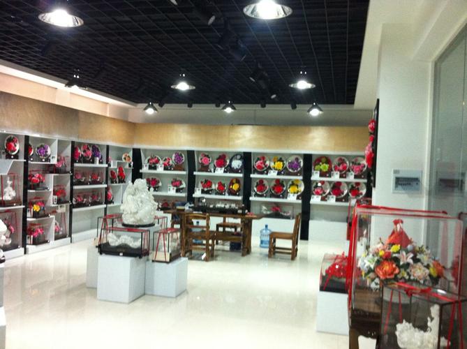 服装展柜,鞋帽柜,电器卖场展示,手机柜,钟表柜,饰品柜眼镜展示柜,产品